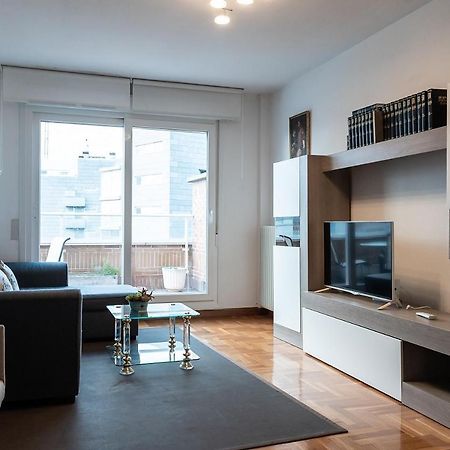 Coqueto Apartamento 2 Dormitorios Pamplona Luaran gambar