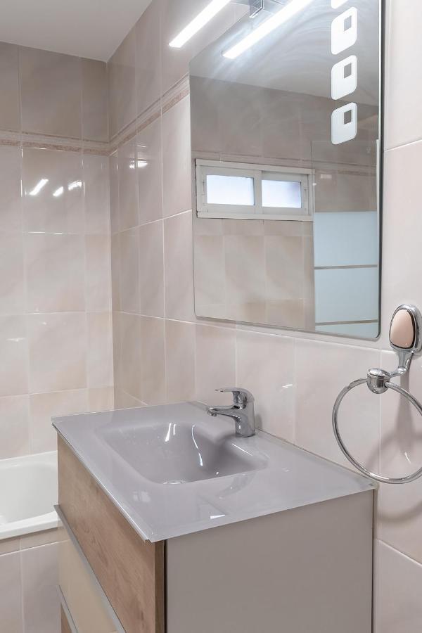 Coqueto Apartamento 2 Dormitorios Pamplona Luaran gambar