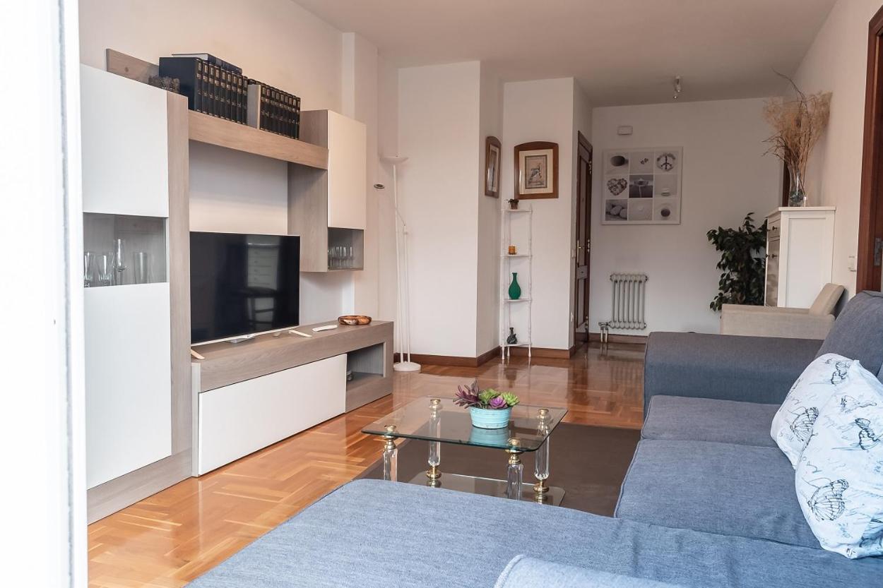 Coqueto Apartamento 2 Dormitorios Pamplona Luaran gambar
